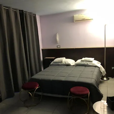 招待所 Villa Camilla Milano Metro 4 米兰