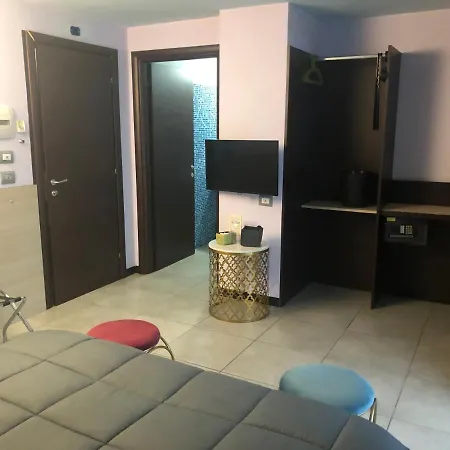 招待所 Villa Camilla Milano Metro 4 4*