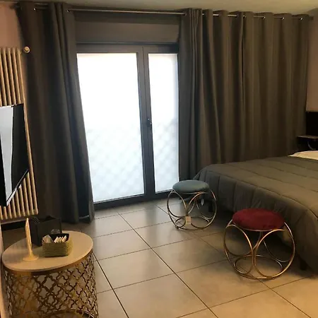 Villa Camilla Milano Metro 4 4* 米兰