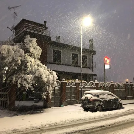 招待所 Villa Camilla Milano Metro 4 4*