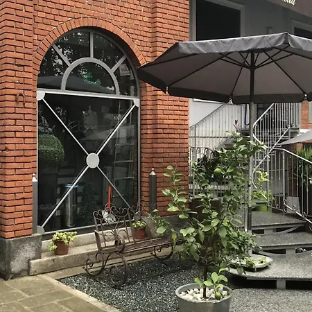 Villa Camilla Milano Metro 4 米兰