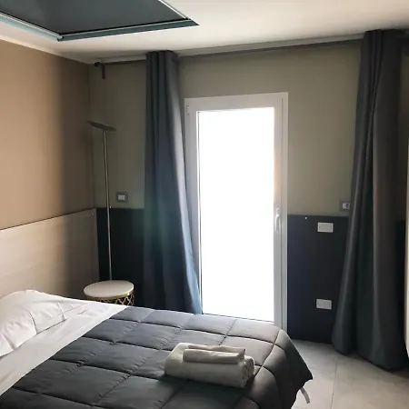 招待所 Villa Camilla Milano Metro 4 4*