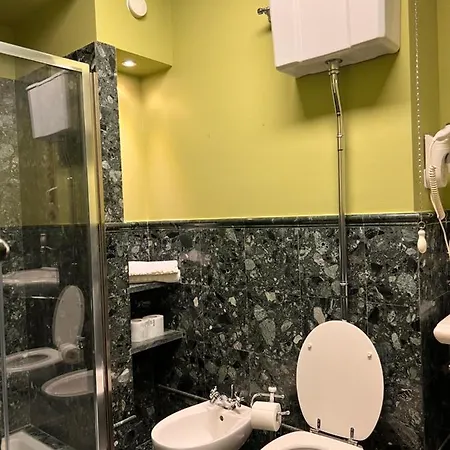 招待所 Villa Camilla Milano Metro 4 4*