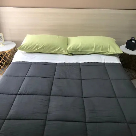 Villa Camilla Milano Metro 4 招待所 4*