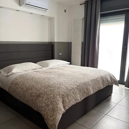Camilla Easy Metro 4 Guest house 3*