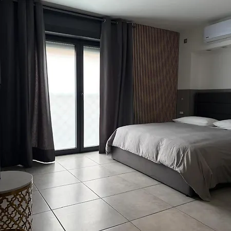 Guest house Camilla Easy Metro 4 3*