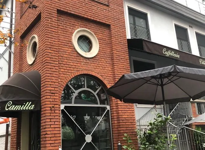 Affittacamere Camilla Metro 4 4*